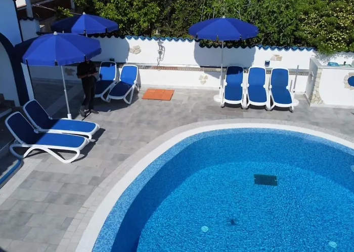 Alojamento de Acomodação e Pequeno-almoço Ludo A Tropea 4*