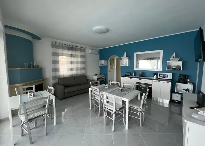 Alojamento de Acomodação e Pequeno-almoço Ludo A Tropea 4*